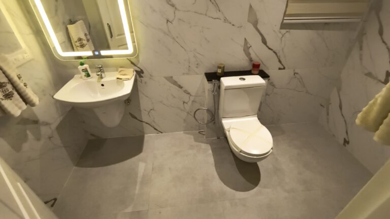 Omaxe Gardenia floors Bathroom